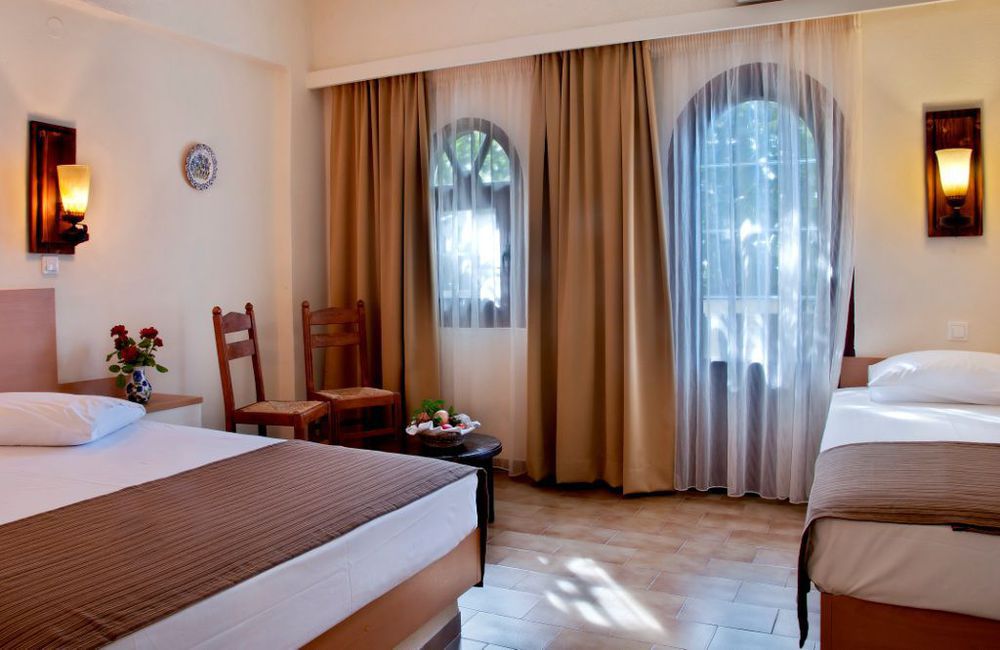 קוטסונארי Coriva Beach Hotel & Bungalows חדר תמונה